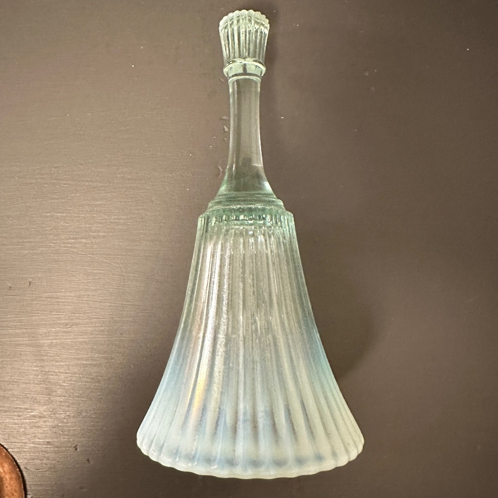 Vintage Fenton Aqua Green opalescent ombre shaded glass dinner collectors bell